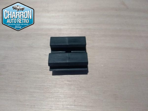 agrafe coin de pare chocs fiesta mk1-réf : 6064232