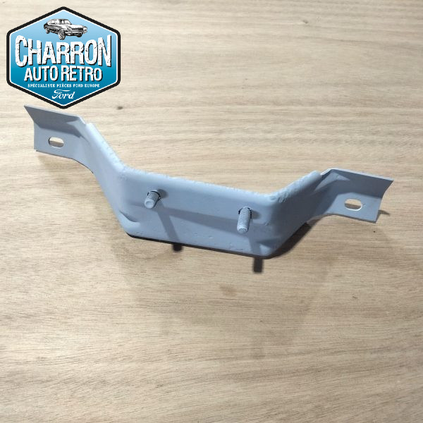 ferrure de pare chocs arrière droit capri mk2, sablé et apprêté