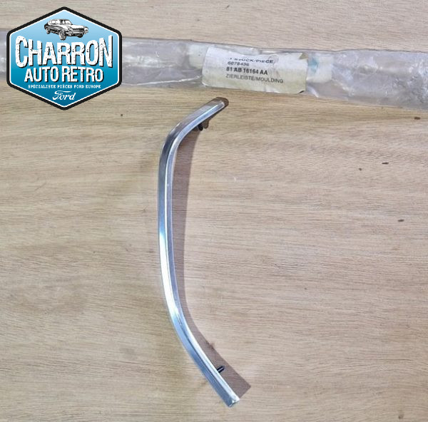 Baguette aile avant droite, contour de clignotant | Escort Mk3 Ghia | Pièce d'origine - Ref : 6078436