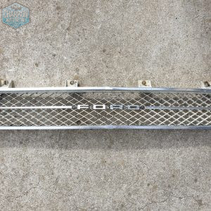 Calandre -- Avec liseré chromé | Capri Mk2 | Occasion