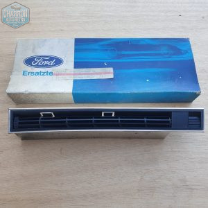 Aérateur de ventilation gauche | Taunus 07/70-09/71  | Pièce d'origine - Ref : 1438586