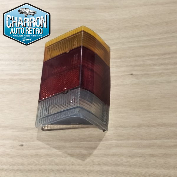 Cabochon feux arrière droit | Granada Mk2  break | Occasion